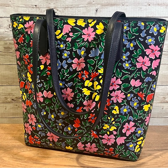 Kate Spade Shoreside Flora Tote - Picture 2 of 6